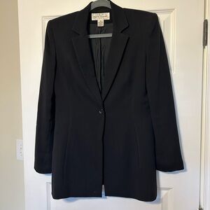 Rena Rowan Women's Black Blazer